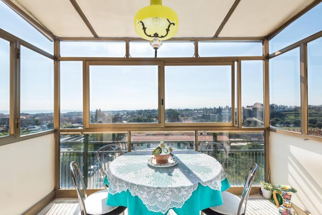 Top Floor Apartment Near Historic Fortino Катания Экстерьер фото