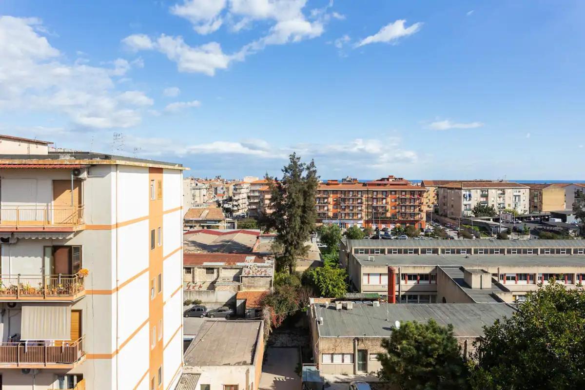Top Floor Apartment Near Historic Fortino Катания Экстерьер фото